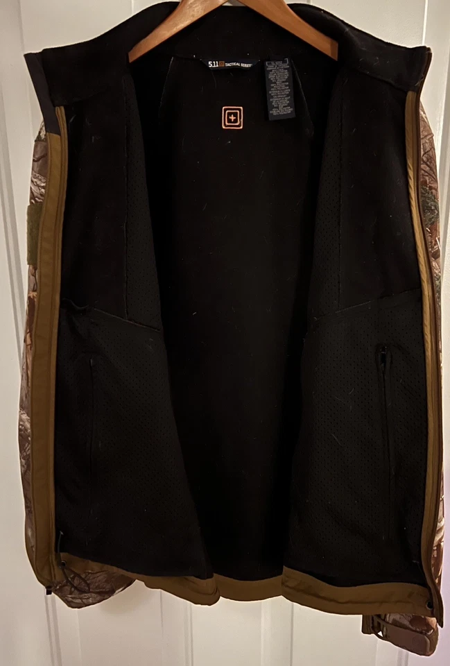 5.11 Tactical Sierra Softshell Realtree Colorblock Jacket - Image 3 of 4