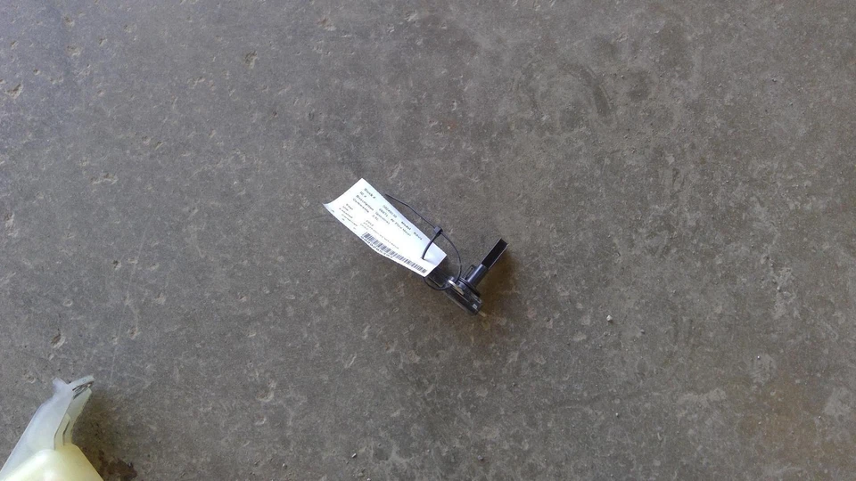 Medidor de flujo de aire de inyección de combustible usado se adapta a: Toyota Rav4 2012 2,4 L 2AZFE grado de motor Foto 2 de 4