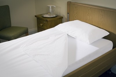 Comfortnights MRSA resistent Luxus superweiche saubere Bettdecke, doppelt 10,5 tog