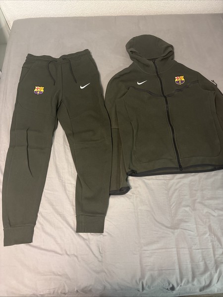 Nike Tech Barcelona Fleece Anzug S