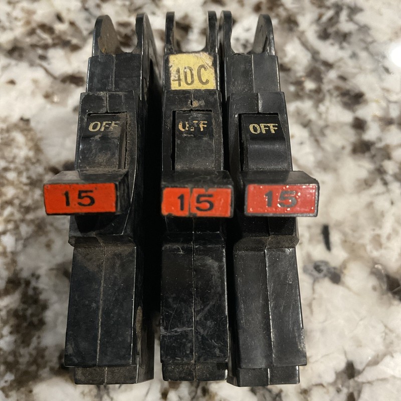 FPE Federal Pacific Stab Lok Circuit Breaker 15 Amp Single Pole Lot of 3 Thin