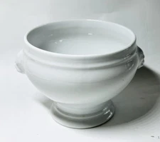 REVOL France Original White Porcelain 12oz Soup Bowl w/Molded Lion Head Handles