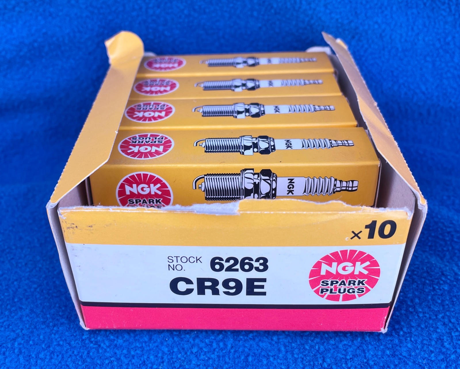 Lot of 9 NGK Spark Plugs - Model 6263 CR9E - NEW