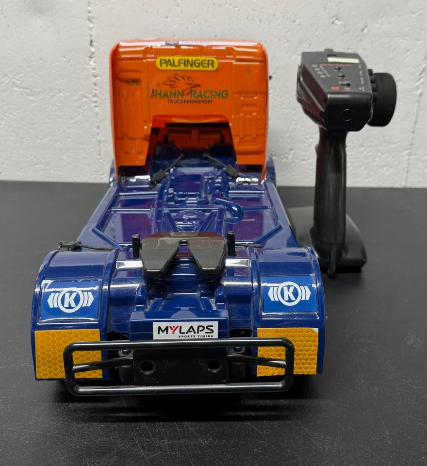 Tamiya  1/14 4WD On-Road Euro Truck TT-01 RTR ready to run - Image 3 of 4