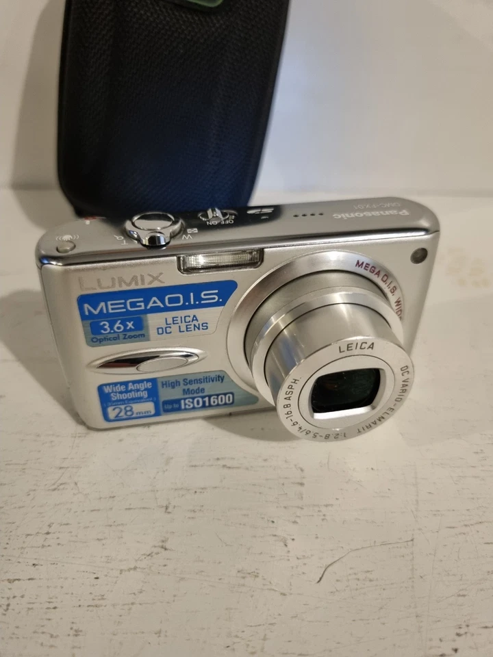 Panasonic Lumix DMC-FX01  digital camera 6.0MP Silver Tested & Working (Defects), photo 2 of 5