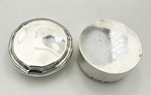 ANTIQUE PILL TRINKET BOX STERLING SILVER LONDON 1915 GOLDSMITHS & SILVERSMITHS - Picture 6 of 7