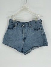 Levi s High Waisted Mom Jean Shorts Size 32 Waterless Medium Wash High Rise