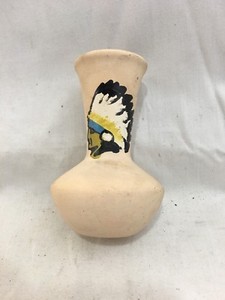 Neat Orig. Vintage Hand Painted Rapid City South Dakota Souvenir Vase 4 1/4"