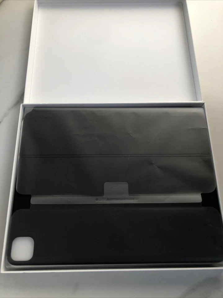 Apple iPad Magic Keyboard Model A2480 for iPad Pro 12.9 3rd 4th 5th & 6th Gen- - Image 3 of 4