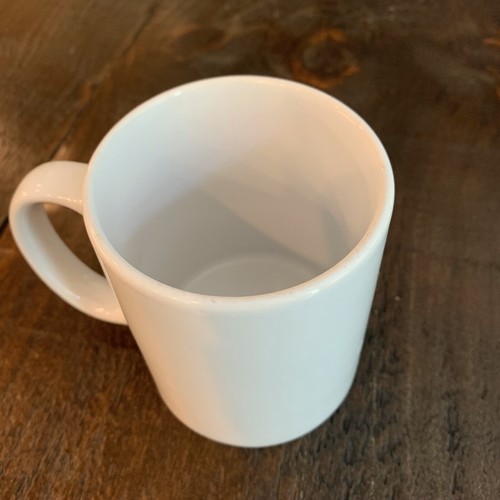 Hooters White Coffee Mug with Orange Owl Tea Hot Chocolate 13 ounces - Picture 6 of 6