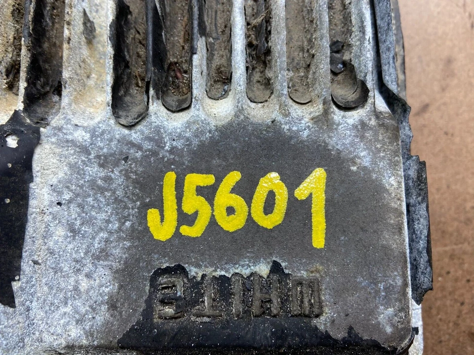 1999 2000 Cadillac Escalade Engine Control Module ECM ECU J5601 - Image 4 of 4