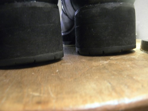 UGG Damenstiefel schwarz kurz Größe 10, seitlicher Reißverschluss, Stacked Heal - Bild 6 von 8