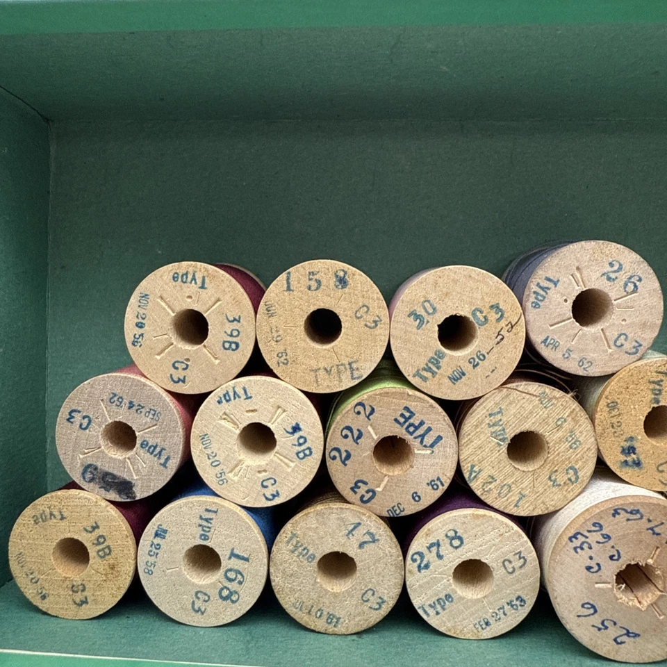 Sewing Thread Wooden Spools JP Coats Coats & Clarks Star Assorted LOT OF 56 - Image 4 of 4