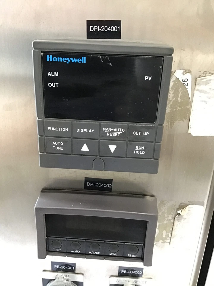 Panel de control eléctrico industrial Honeywell 60-50331-01 tecnología 120 VCA 2... Foto 3 de 4