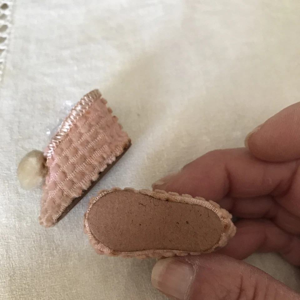 AUTHENTIQUE Paire de Pantoufles G.Languereau poupée Bleuette circa 1939/40 - Immagine 3 di 4