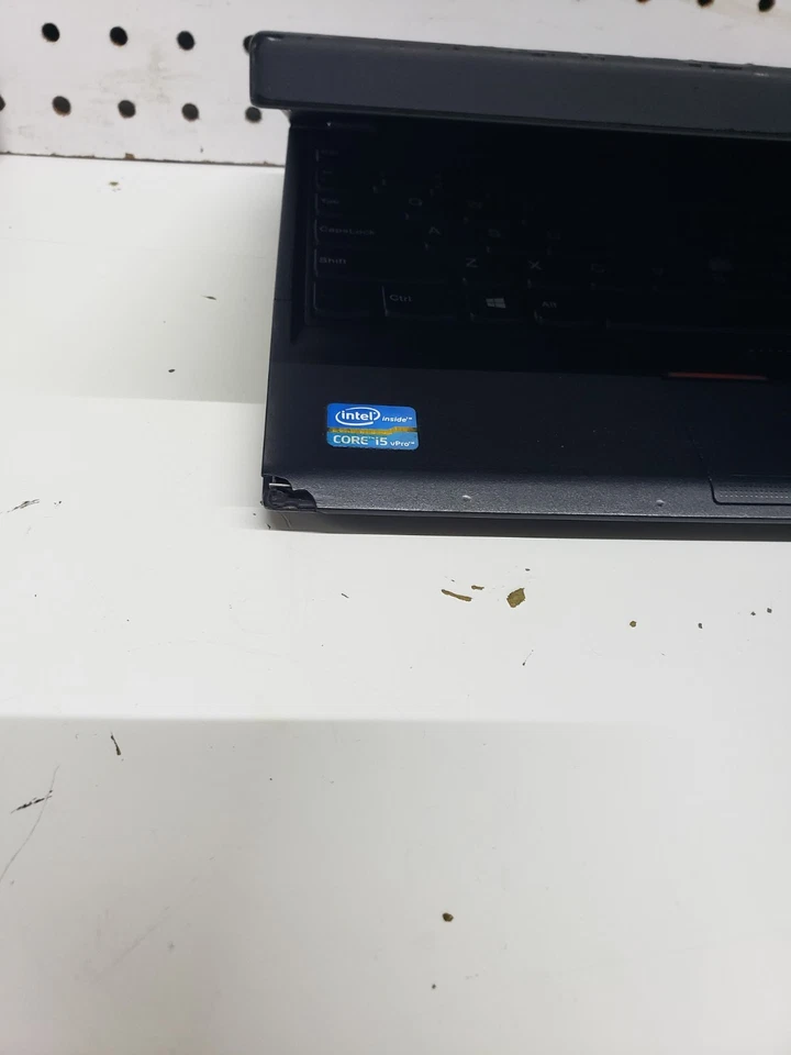 Lenovo ThinkPad X230 13" Core i5-3320 2.6GHz 16GB RAM,256GB SSD, WIN7  - Image 3 of 4