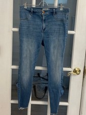 ABERCROMBIE  FITCH Women's The Jeans High Rise Jeans Size 32
