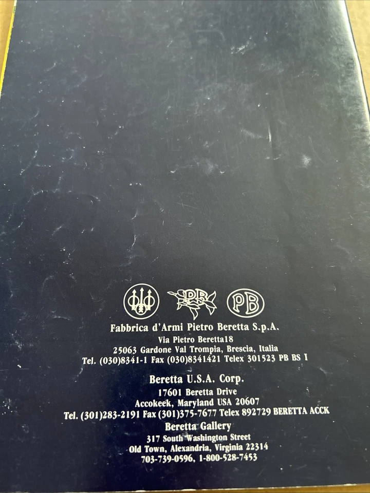 1992 CATÁLOGO DE ARMAS DE FOGO BERETTA, ESPINGARDAS, RIFLES DUPLOS EXPRESSOS, PISTOLAS - Imagem 3 de 3