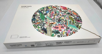 Wacom PTH660 Intuos Pro Medium Creative Pen Touch Tablet open box