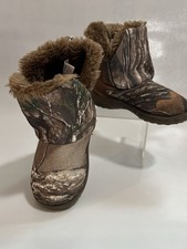 REALTREE Kids Outdoor Camo Boots Size S 5-6 Waterproof Faux Fur Lining EUC