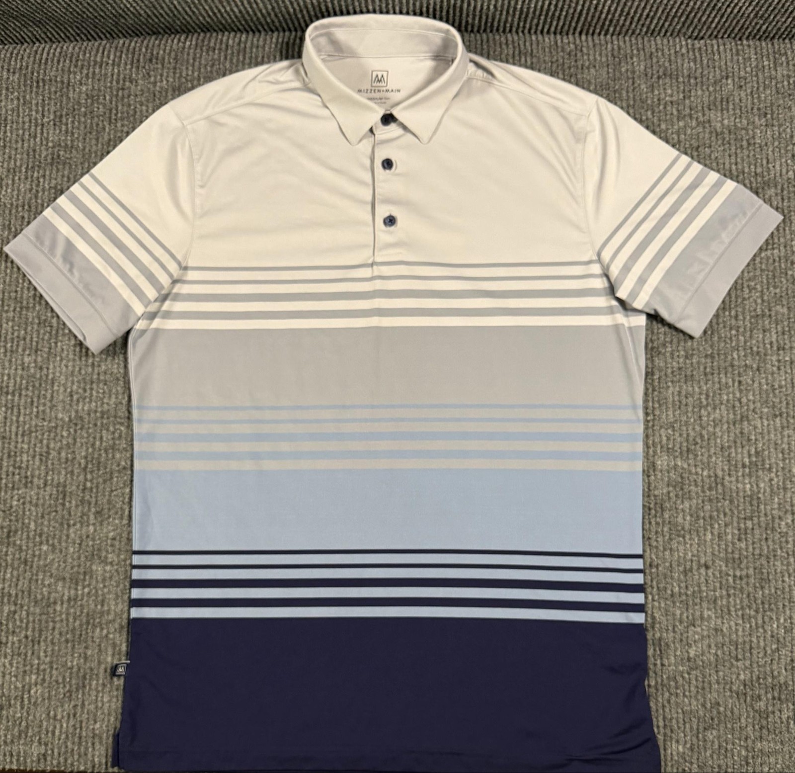 Mizzen Main Polo Shirt Mens Medium Trim Performance Golf Gradient Stripe Blue