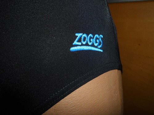 ZOGGS HYDRASUIT MED NOGAWKA ROZMIAR 32/34 STRÓJ KĄPIELOWY + SPODNIE BIKINI SPEEDO - Zdjęcie 3 z 10