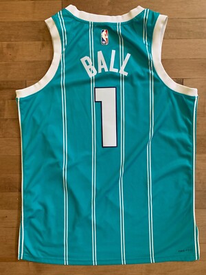 LaMelo Ball Men's 48 L Charlotte Hornets Nike / Jordan Swingman