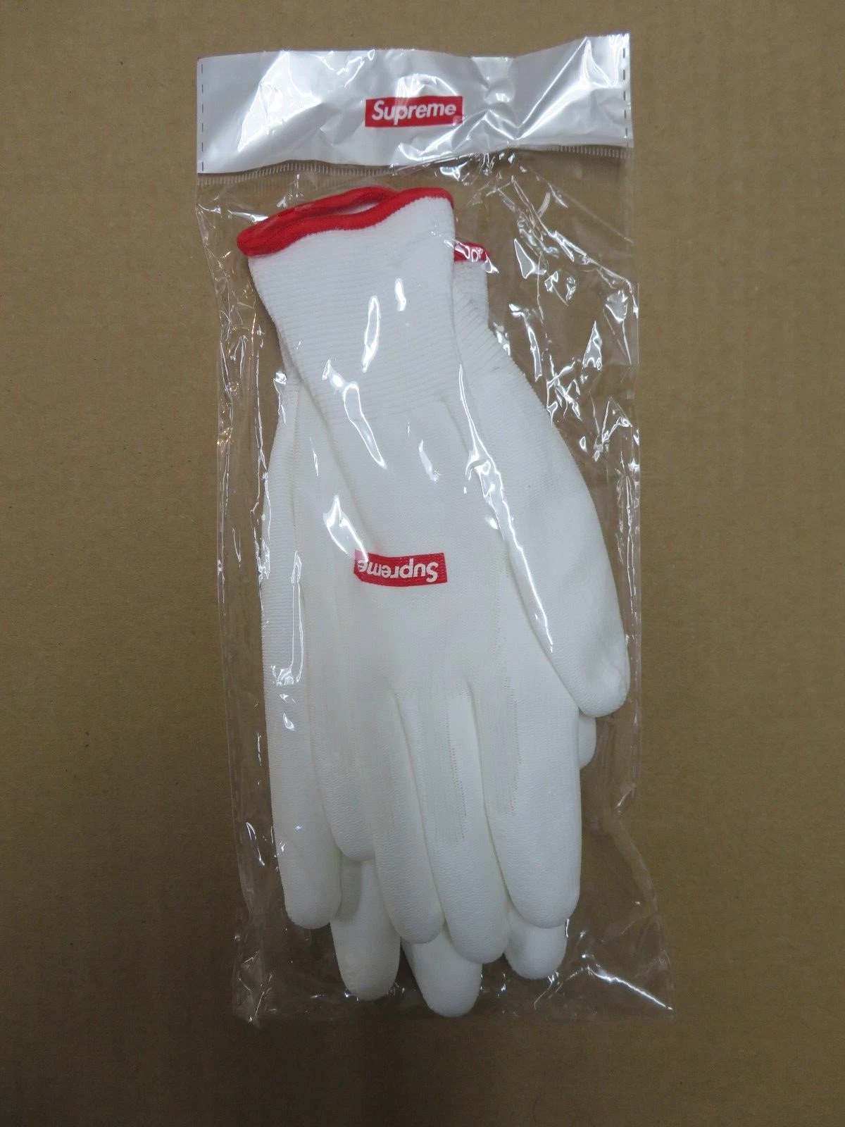 GANTS CAOUTCHOUTÉS BLANCS SUPRÊMES LIVRAISON GRATUITE !!