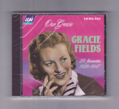 (CD) GRACIE FIELDS - Our Gracie / Living Era / NEW