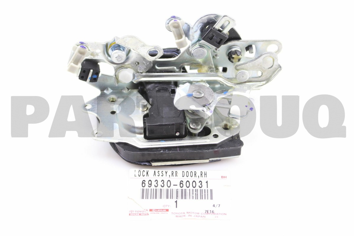 r　3/2 1枚 Toyota Land Cruiser FZJ76 HZJ76 VDJ76 OEM Rear Right Door Lock