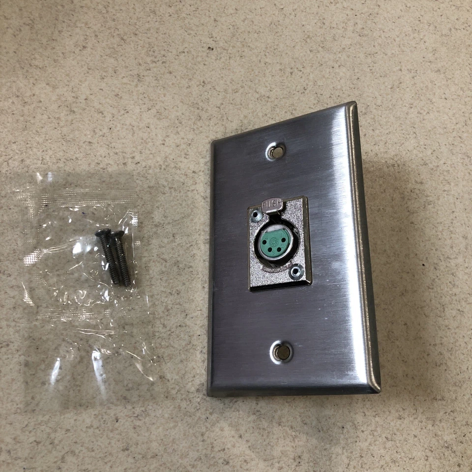 Rapco International | Placa de pared de una sola banda con 1 D4F XLR Foto 4 de 4