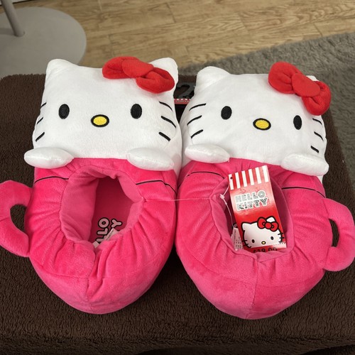 HELLO KITTY SLIPPERS PINK WHITE Tea Cup WOMENS SIZE L 9/10 NWT Comfy