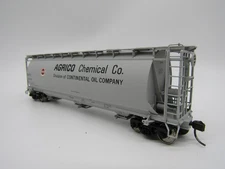 Atlas HO ACF 3-Bay Cylindrical Covered Hopper - SHPX (Agrico) 62208