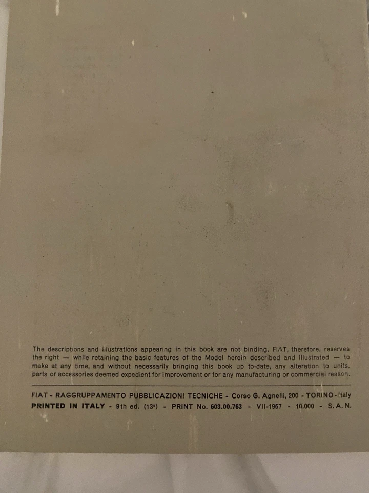 Fiat 1967-1968 850 sedán Foto 2 de 2
