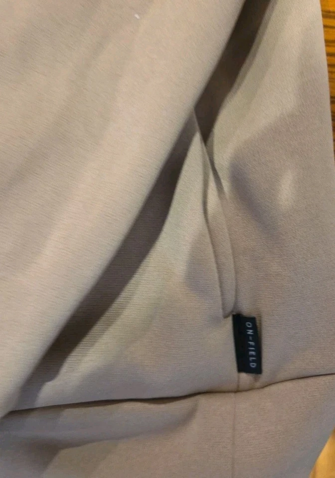 Houston Texans Hoodie Women's XXL  Salute to Service NFL On Field Nike Dri Fit - Image 3 of 3