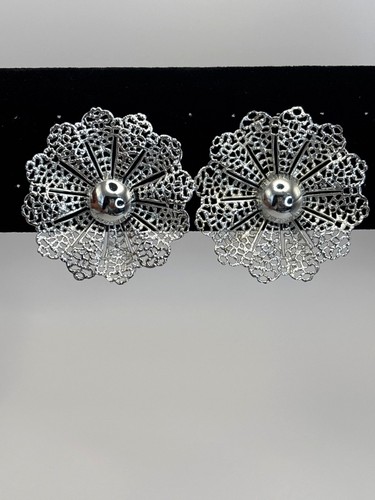 Sarah Coventry Vintage Fan Fare Silver tone Flower Filigree Clip On Earrings