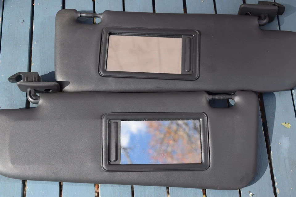 OEM 2012 2013 2014 2015 2016 2017 Fiat 500 Black Left Right Sun Visor - Image 2 of 3