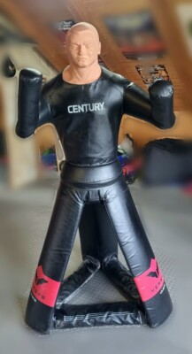 Century Boxdummy ''Versis vs. Bob''