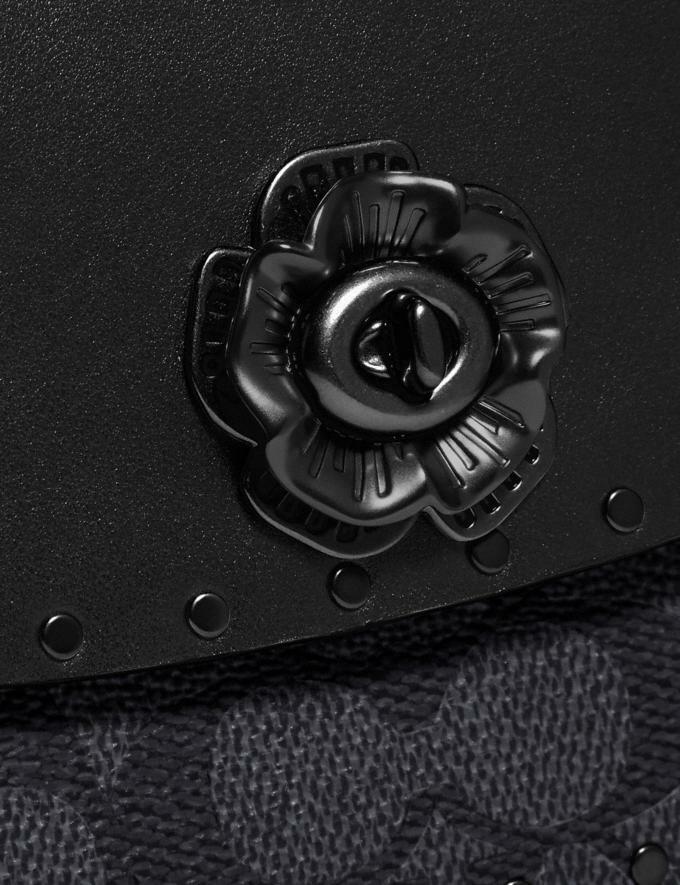 madison shoulder bolsa 16 in signature canvas with rivets