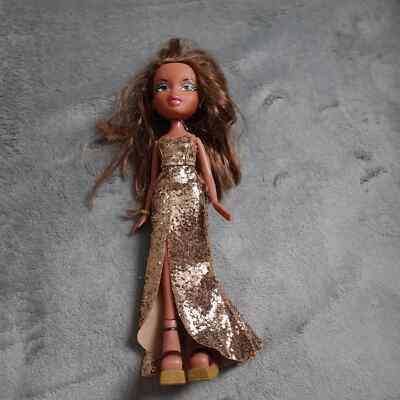 green emerald velvet dress MGA Entertainment Bratz The Movie Series 10 Inch Doll Set
