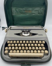 Vintage Royal Royalite Portable Typewriter Made in Holland W/CASE Works Great thumbnail