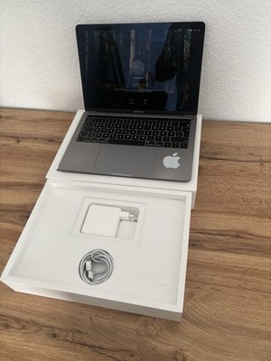 Apple MacBook Pro 13 Zoll 2019, 256GB SSD, Intel Core I5, 16GB RAM, Space Grau