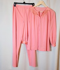 womens M/L vintage peach polyester satin trin button down pajamas top and bottom