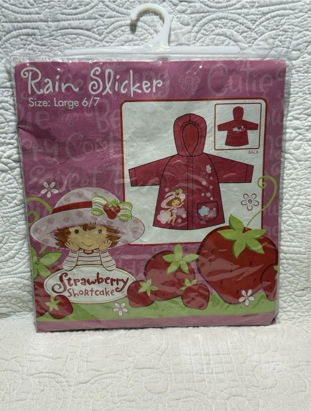 Vintage 2006 Strawberry Shortcake Rain Slicker Size 6/7 NEW IN ORIGINAL PACKAGE
