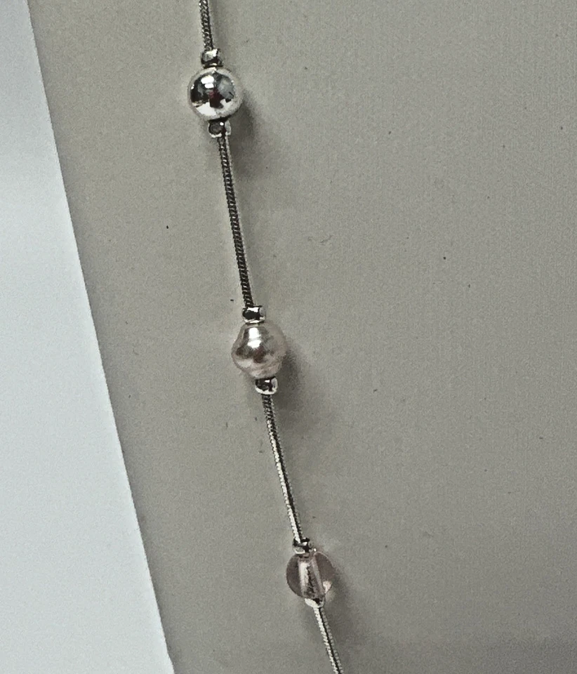 VTG 28" Premier Designs Silver chain With White And Grey Faux Pearls Necklace - Image 2 of 4