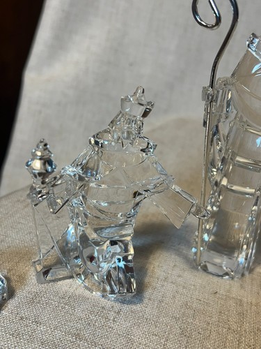 Carlton Cards ICY CRYSTAL HOLY FAMILY CHRISTMAS NATIVITY~Jesus~Acrylic Figurines - Picture 18 of 24