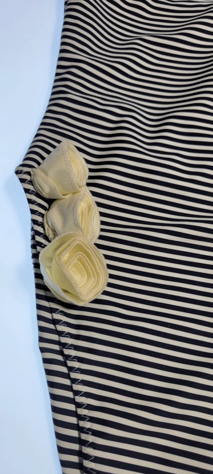 SAME LOS ANGELES Traje de baño de una pieza para mujer a rayas talla pequeña flor beige azul Foto 2 de 4