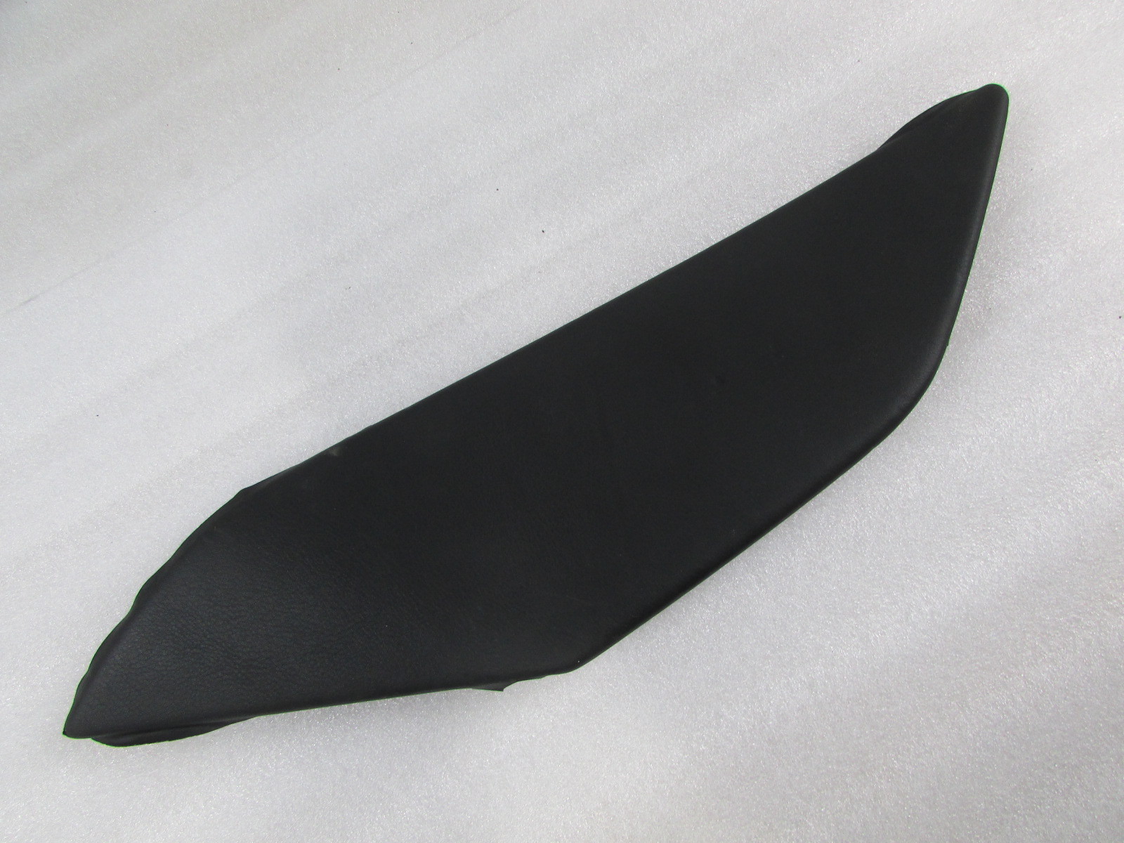 Maserati Granturismo, RH, Right Side Tunnel Trim, Black, Used, P/N 69890900