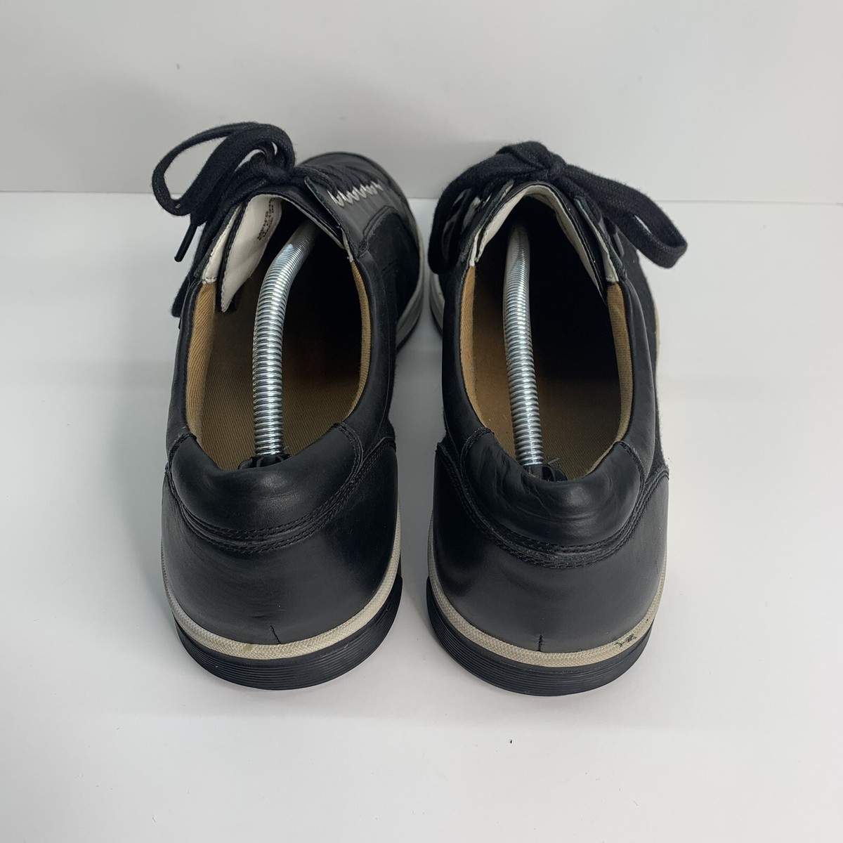Cole Haan Men display picture 2