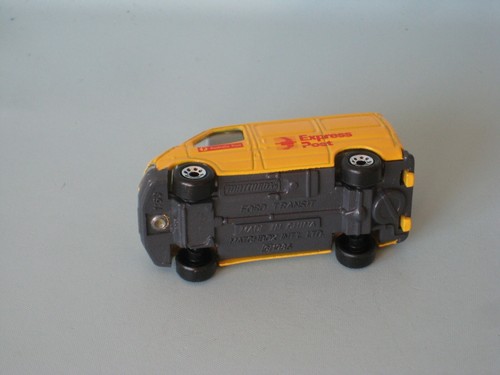 Matchbox Ford Transit Van Australia Express Post Yellow Toy Model Car Boxed 70mm - Imagen 5 de 5